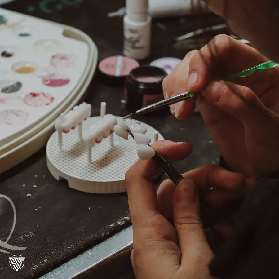 Ceramic laid on by hand