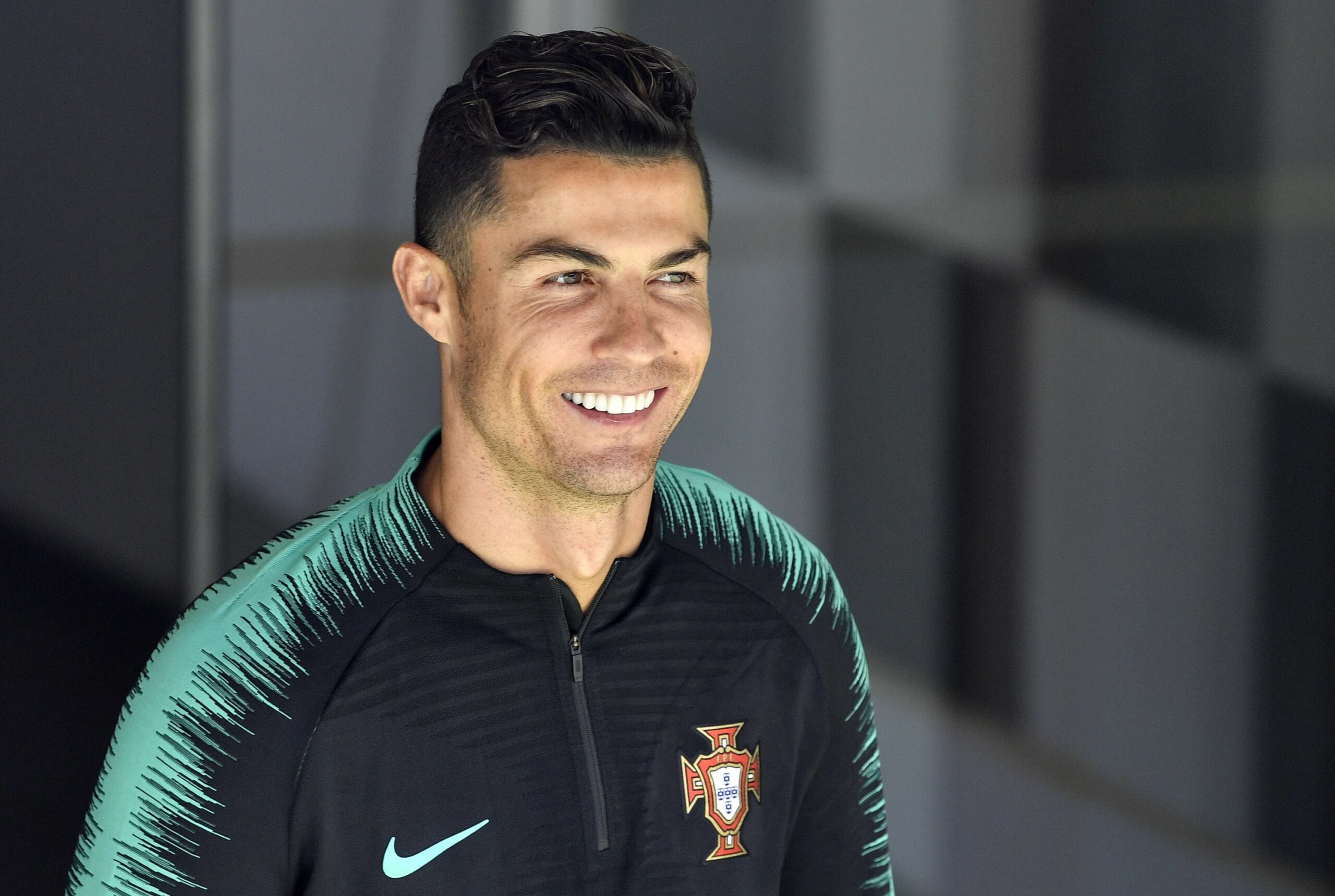 Dintii Si Transformarea Zambetului Lui Cristiano Ronaldo