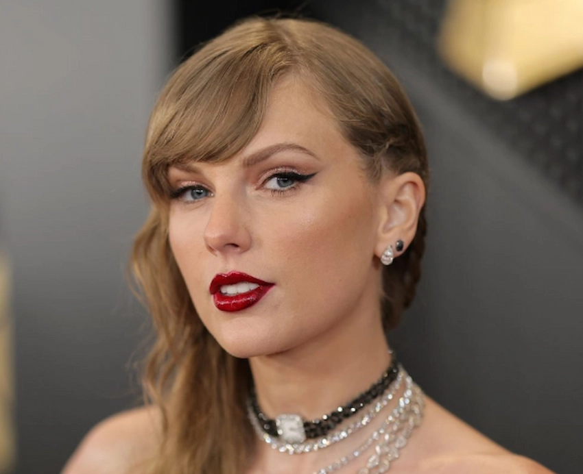 taylor swift new teeth