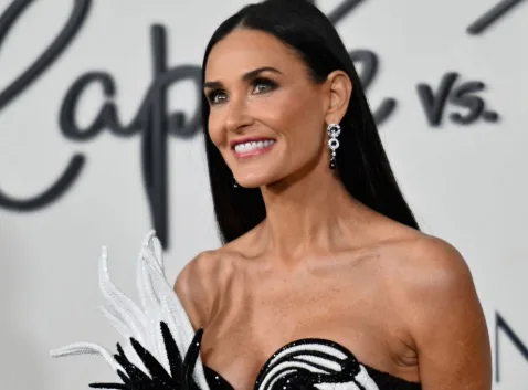 demi moore teeth in 2018