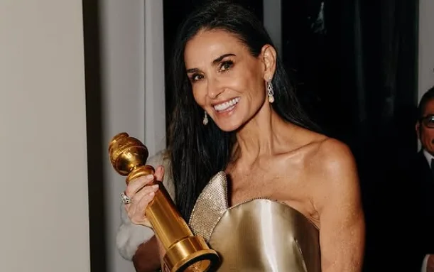 demi moore teeth in 2025