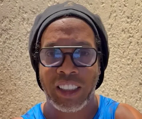 ronaldinho teeth in 2025
