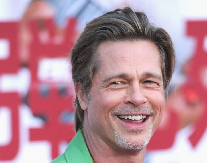 2020 yılında Brad Pitt'in dişleri