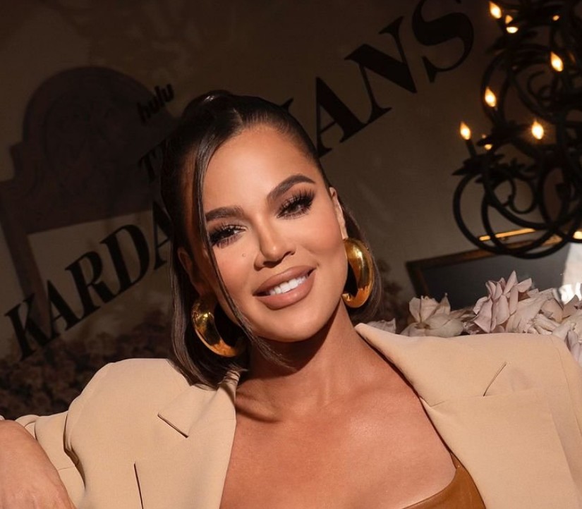 khloe kardashian teeth in 2025