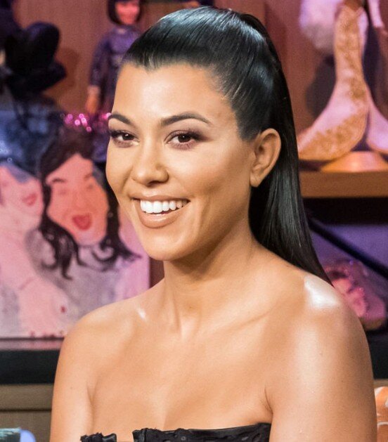 kourtney kardashian teeth in 2019