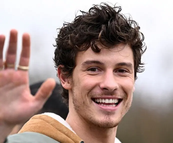 shawn mendes tænder i 2025