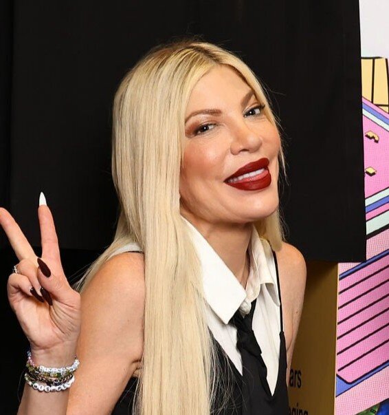 2025'te tori spelling dişler