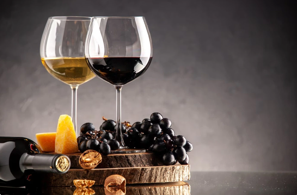 🍷 كم هي حموضة النبيذ للأسنان