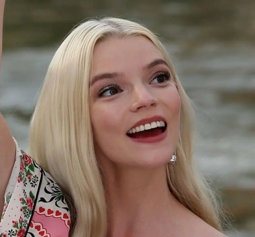 i denti di anya taylor 2015