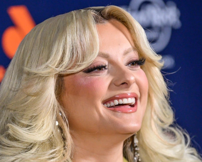 bebe rexha teeth in 2022
