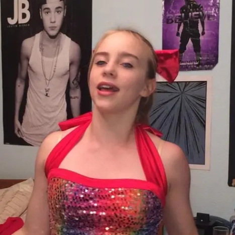 billie eilish teeth in 2014