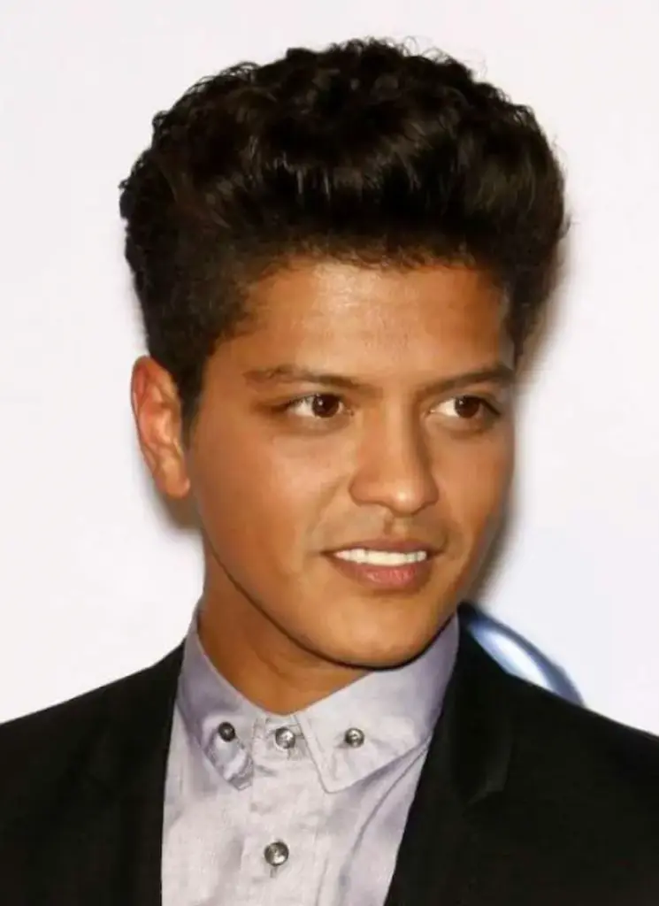 denti di bruno mars 2005