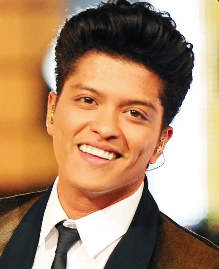 denti di bruno mars 2010