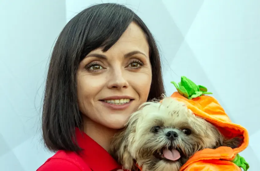 christina ricci teeth 2025s
