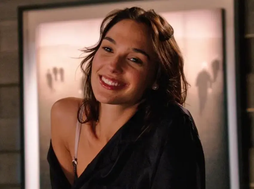 gal gadot teeth 2005s
