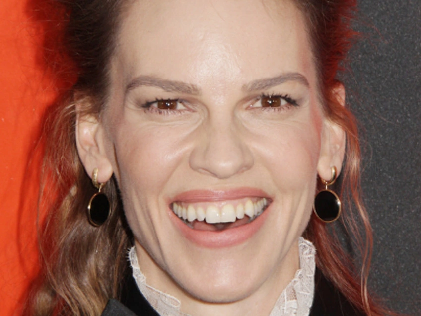 hilary swank teeth in 2005