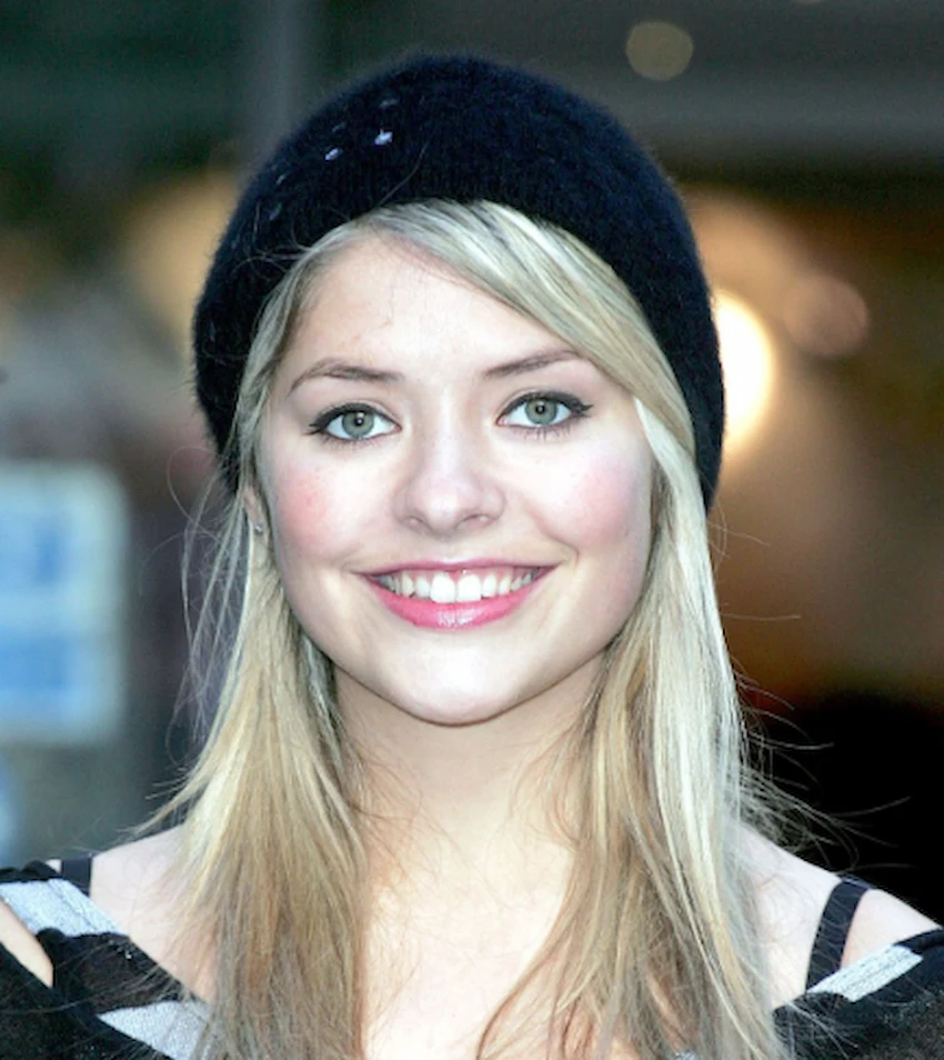 dents de holly willoughby 2005