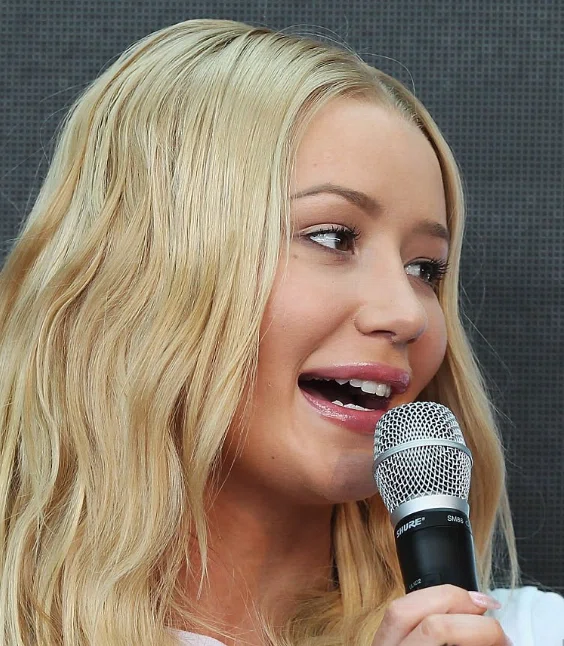 dientes de iggy azalea en 2015