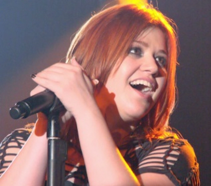 kelly clarkson 2010