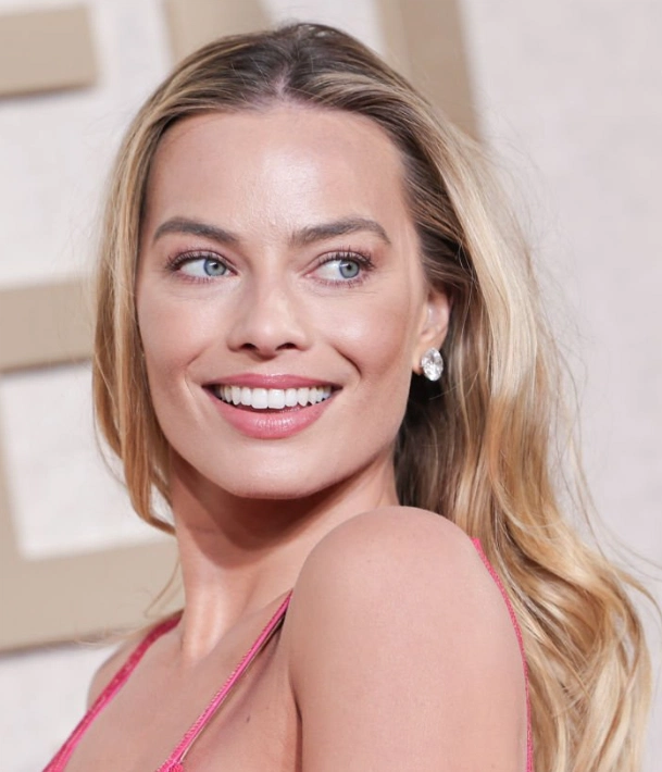 dinții lui Margot Robbie în 2025