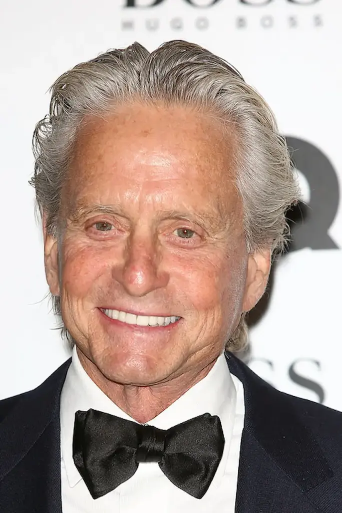 dientes de michael douglas 2025