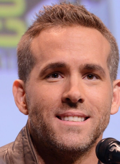 ryan reynolds teeth in 2015