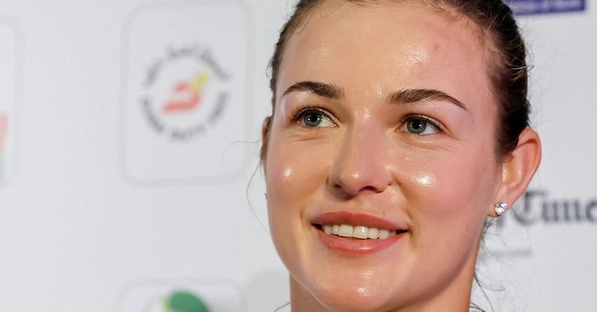 anna kalinskaya dientes 2025