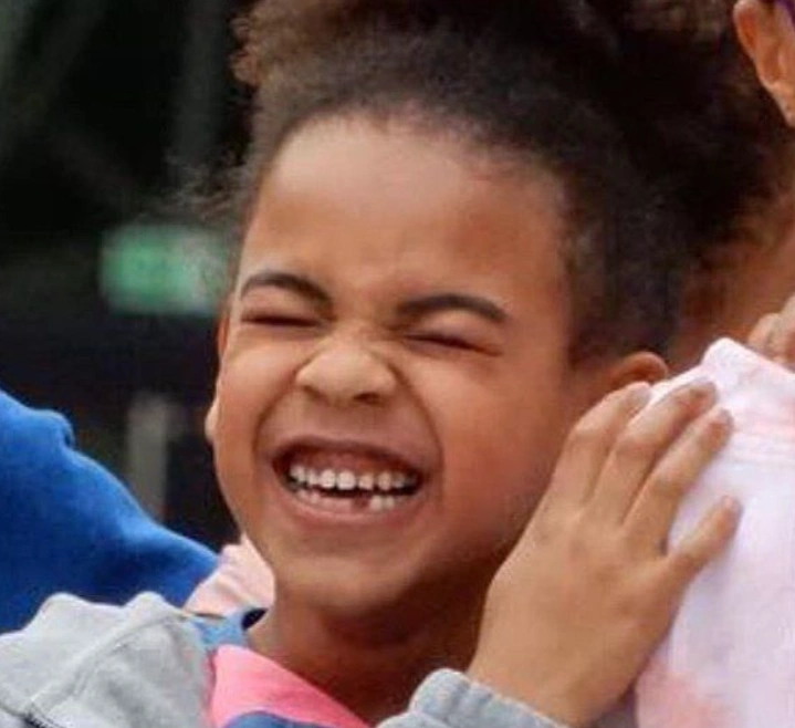 blue ivy carter chilhood teeth