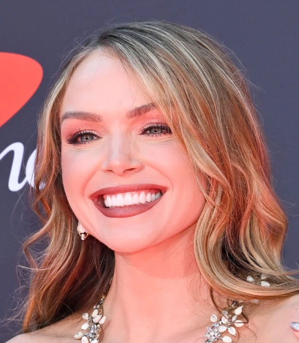 denti di chari hawkins nel 2025
