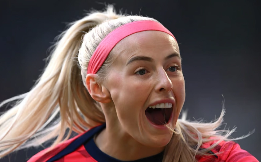 chloe kelly teeth 2025