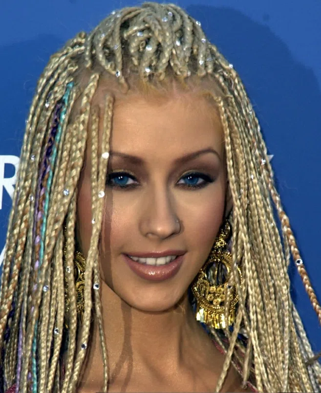 christina aguilera zähne im jahr 2001