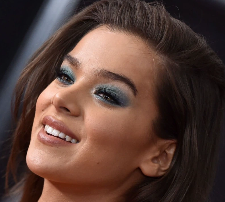 hailee steinfeld zÀhne im jahr 2018