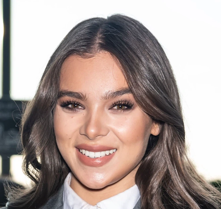 hailee steinfeld zÀhne im jahr 2022