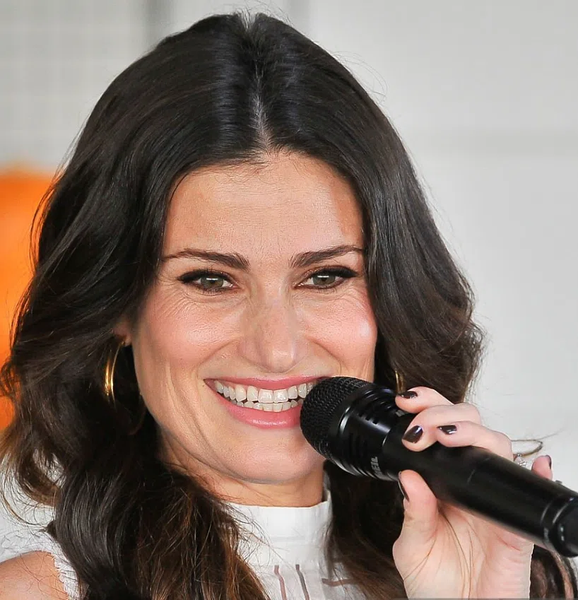dents d'idina menzel en 2016