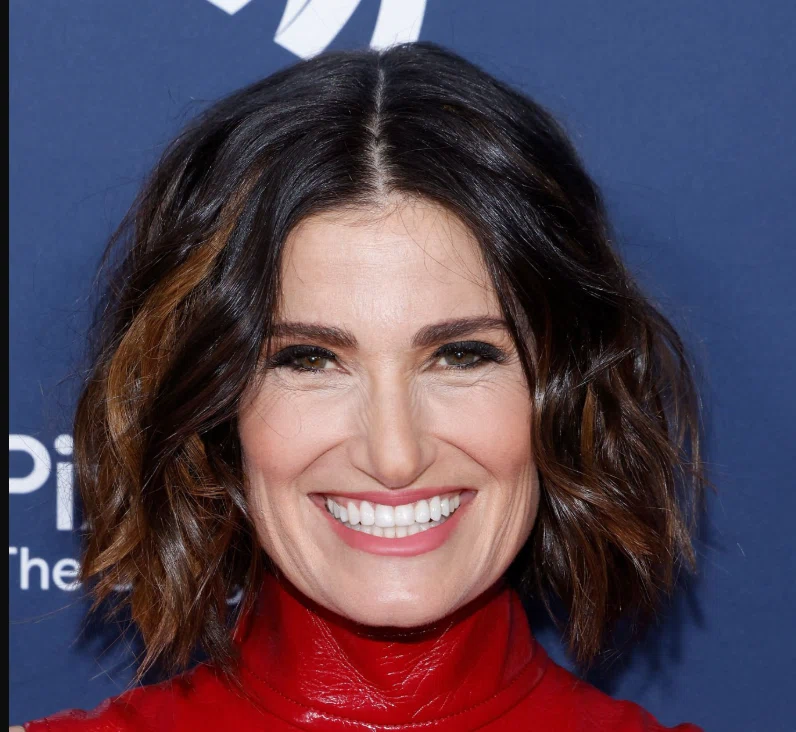 dents d'idina menzel en 2025