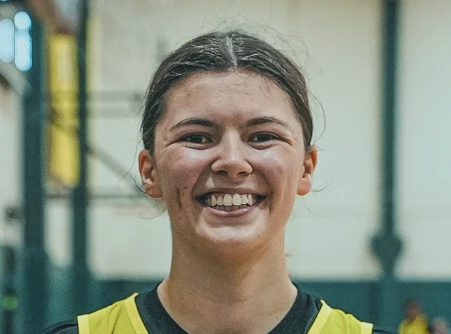 jade malbourne souriant en 2024