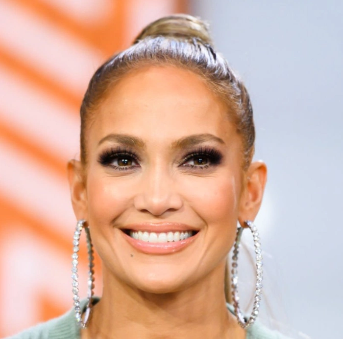 dientes de jennifer lopez en 2020