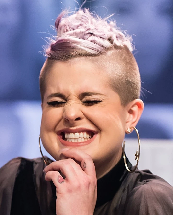 dinții lui kelly osbourne în 2015