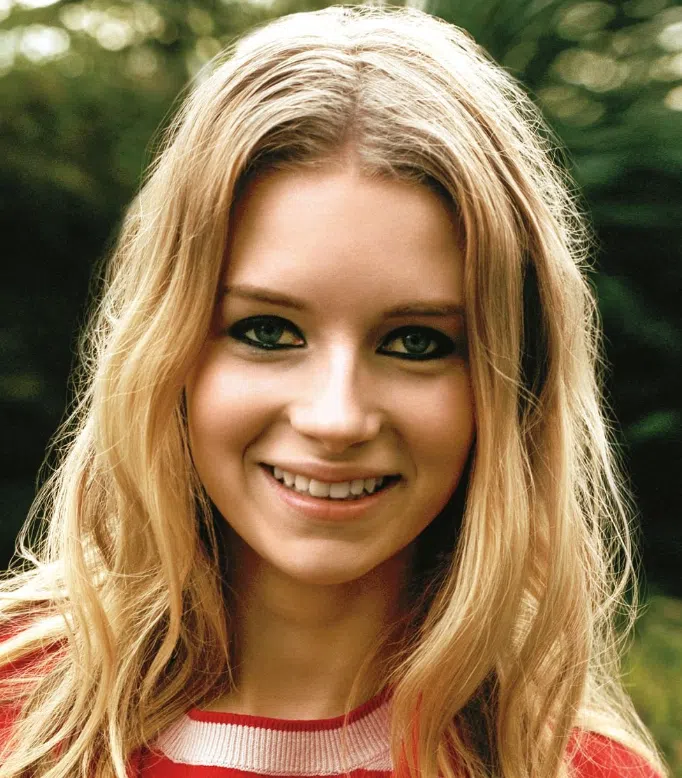 lottie moss teeth in 2014