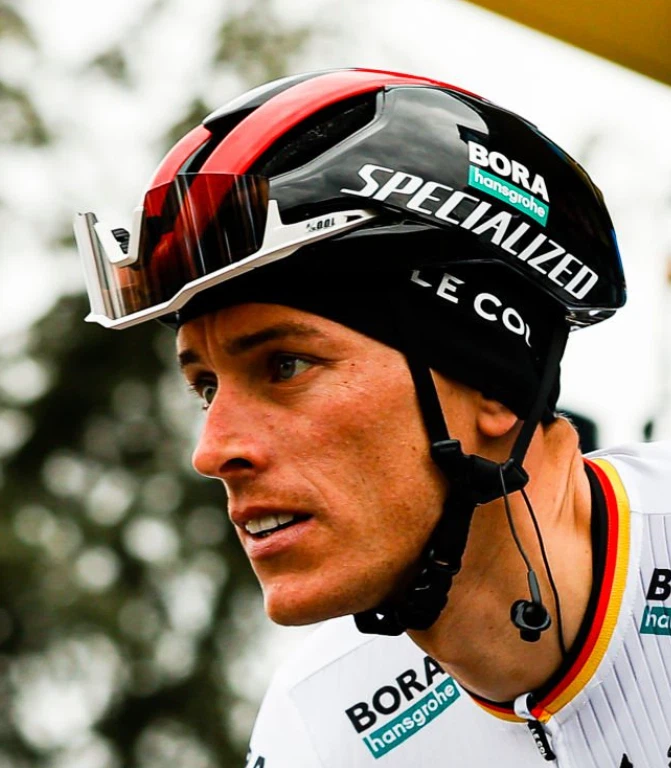 dents de nils politt en 2023
