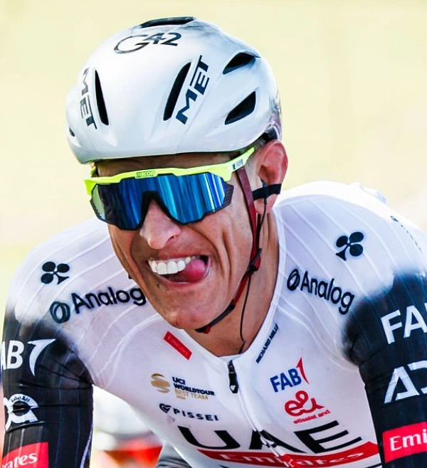 dents de nils politt en 2025