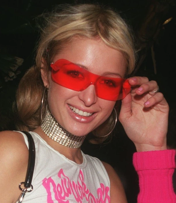 paris hilton teeth in 2001