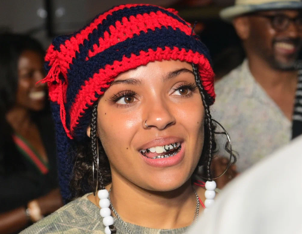 samara cyn teeth