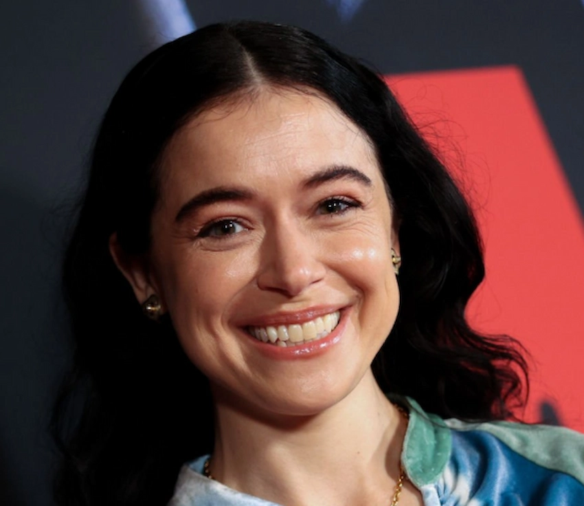 tatiana maslany teeth 2025