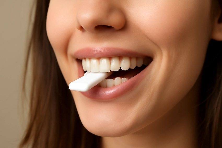 ¿Masticare la Gomma è Buono per i Tuoi Denti | Lema Dental Clinic