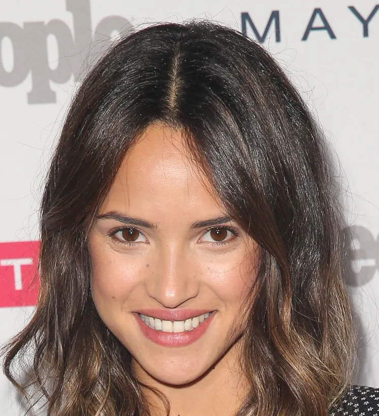 adria arjona tenner i 2016