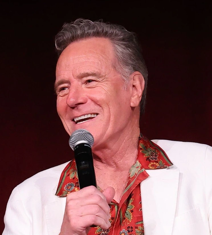 dientes de bryan cranston en 2025