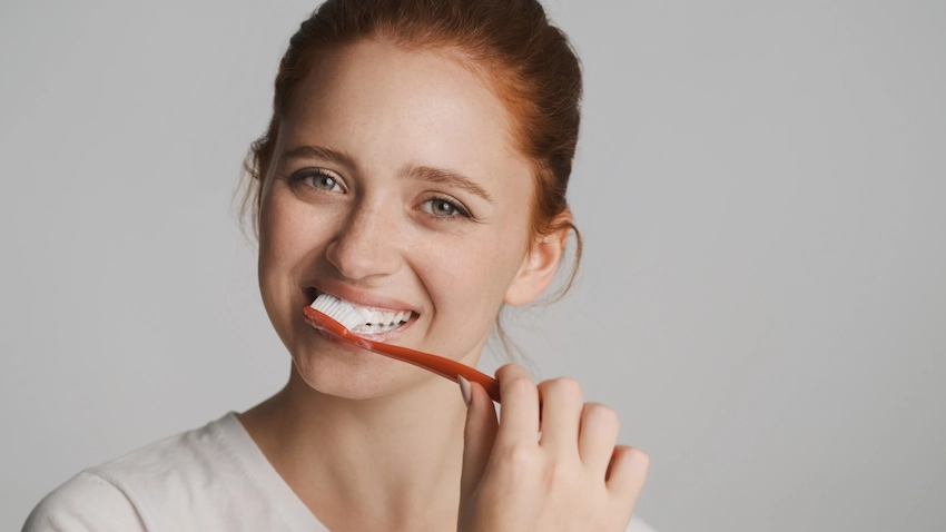 can i brush my teeth after wisdom tooth extraction