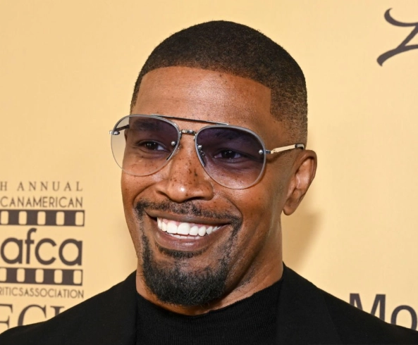 dents de jamie foxx en 2024