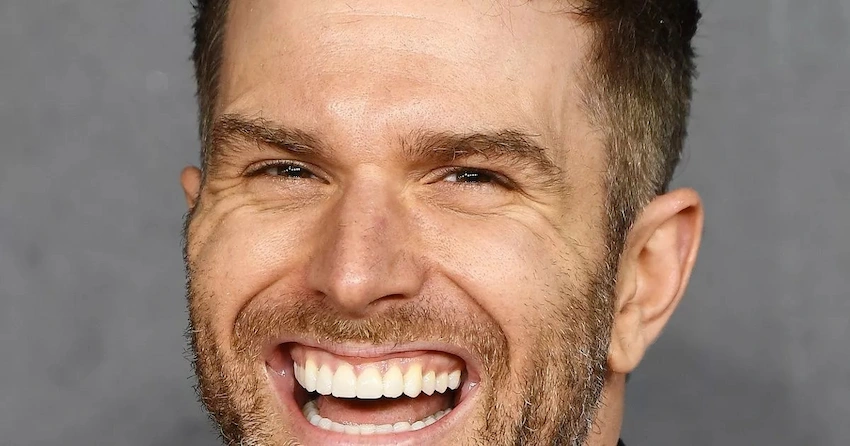joel dommett teeth